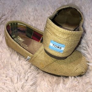 Canvas-Burlap Toms